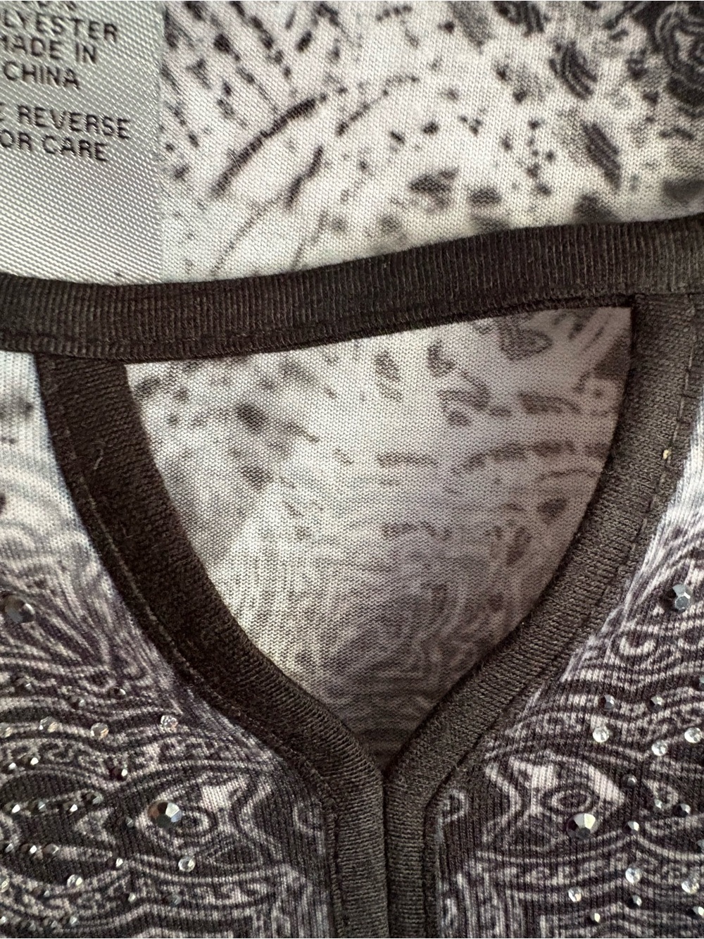 Beautiful Catherine’s Women's Black & White Paisley Print Tunic Top- size 2x - Picture 4 of 8